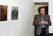 Walter Accigliaro all'inaugurazione della sua mostra personale nella galleria d'arte Il Collezionista di Roma nel 2008